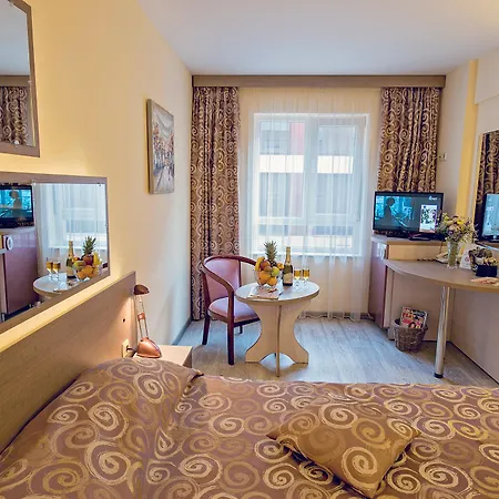 Victoria Hotel 3*