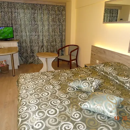 виктория Хотел