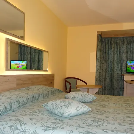 виктория Хотел